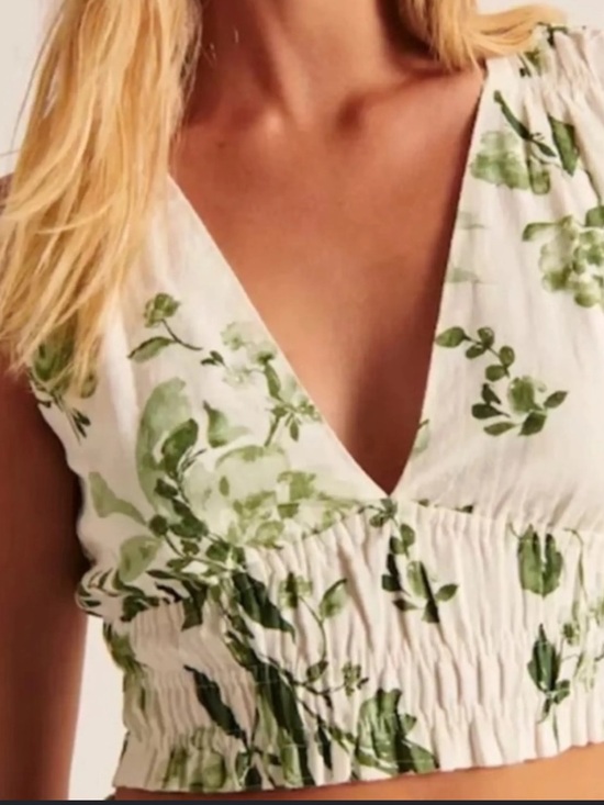 Abercrombie & Fitch Tops - Abercrombie & Fitch White Floral V-Neck Smocked Linen Blend Waist Crop Top XS